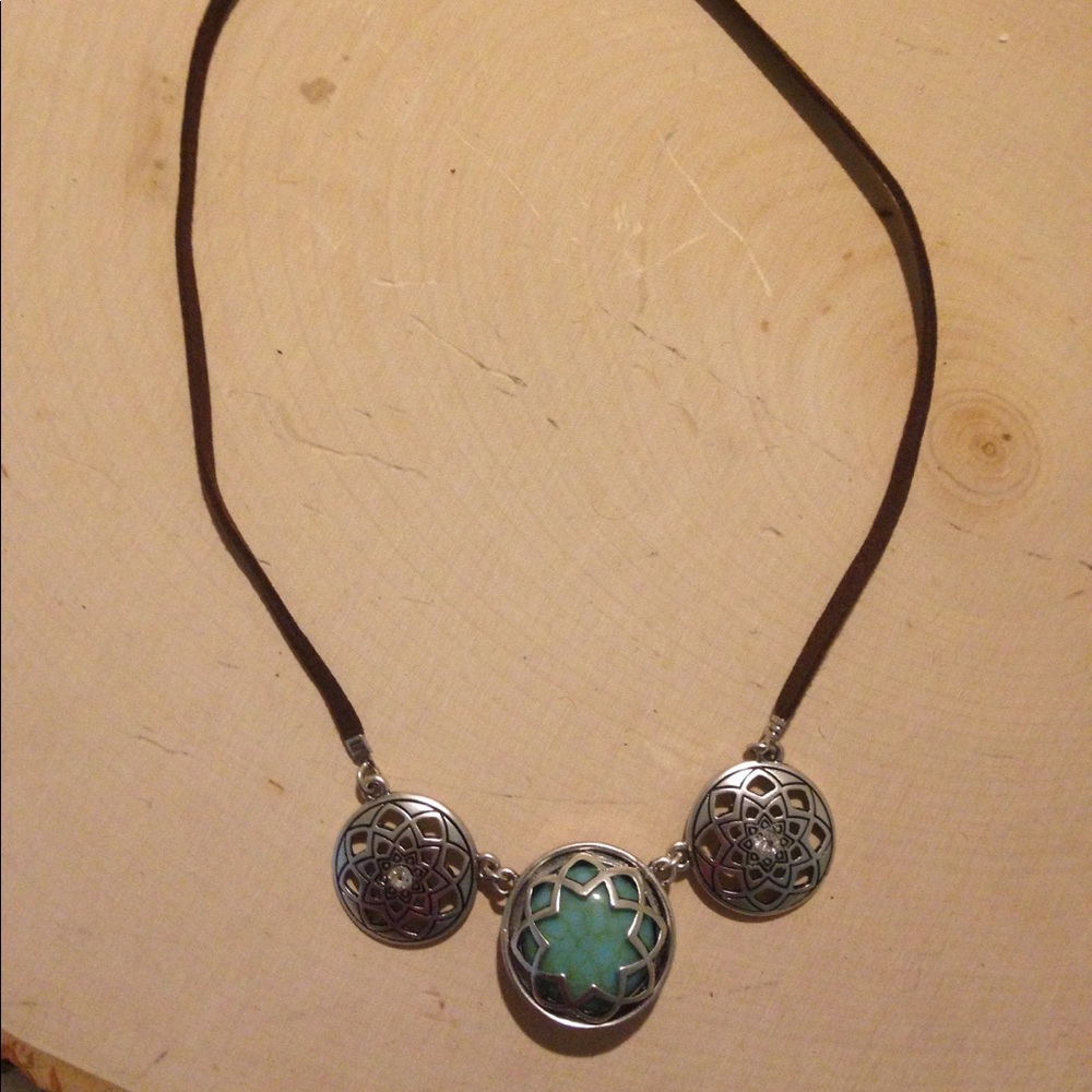 Woman's necklace